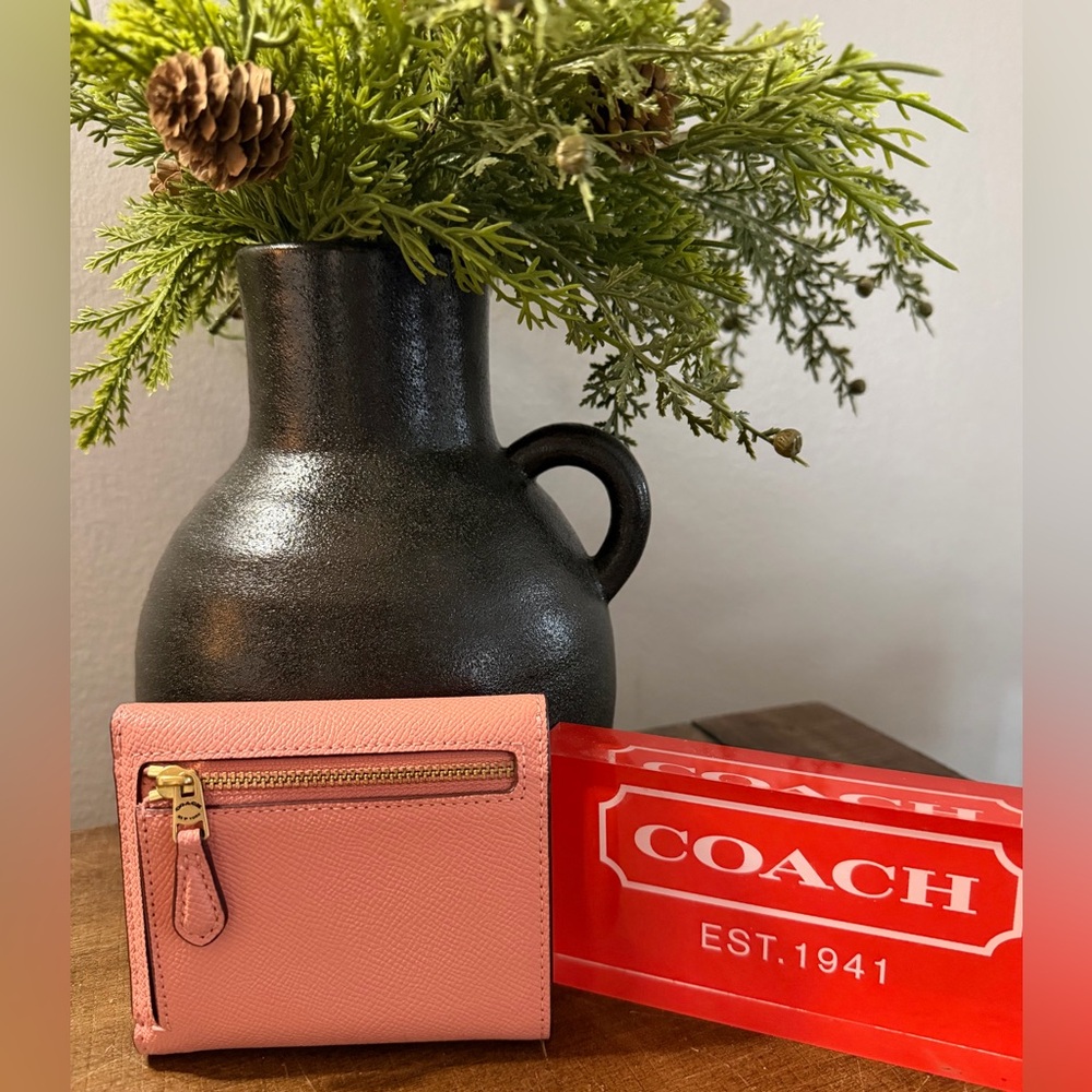 Coach Wyn Compact Pink Wallet - Picture 2 of 11